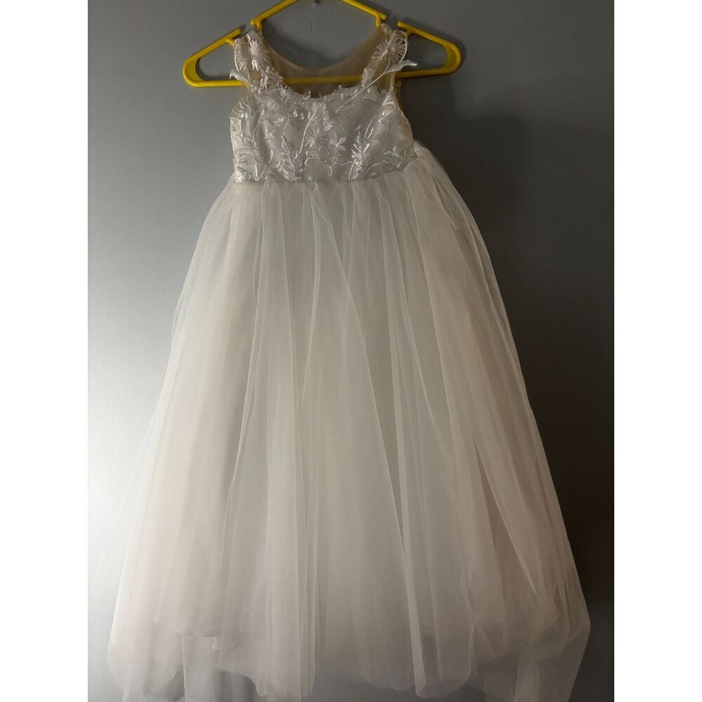 FLOWER GIRL NWT size 4T white skirt & white flower embroidered dress